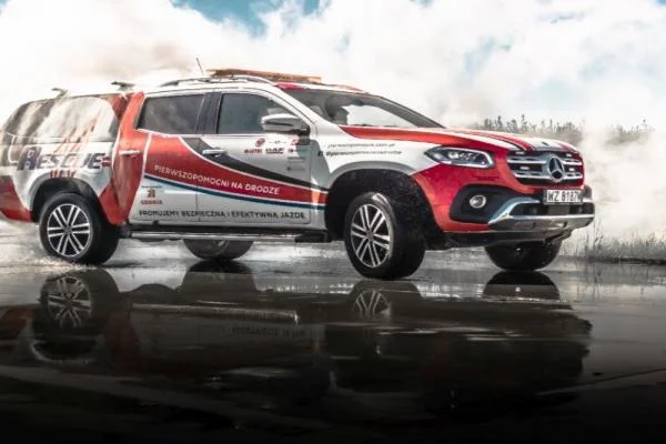 Ersthelfer mit dem Road Ranger Hardtop